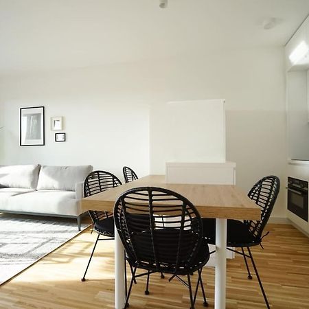 Apartment With Terrace Near Metro Station And Spa Viena Exterior foto
