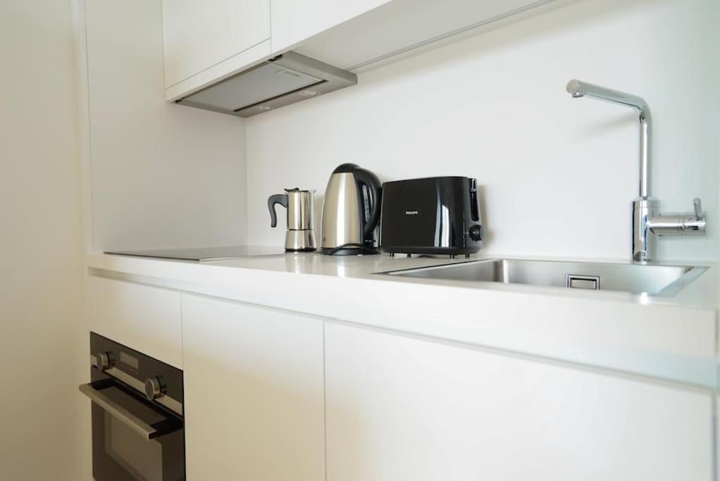 Apartment With Terrace Near Metro Station And Spa Viena Exterior foto